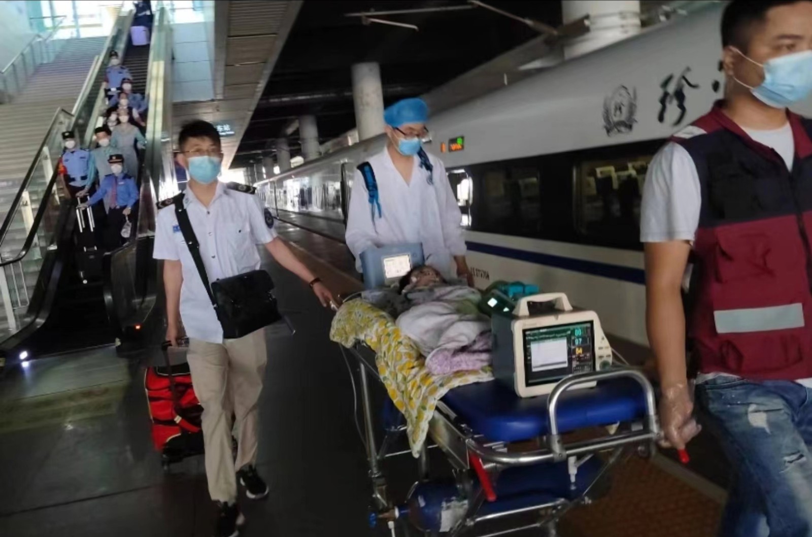 清河高铁转运公司